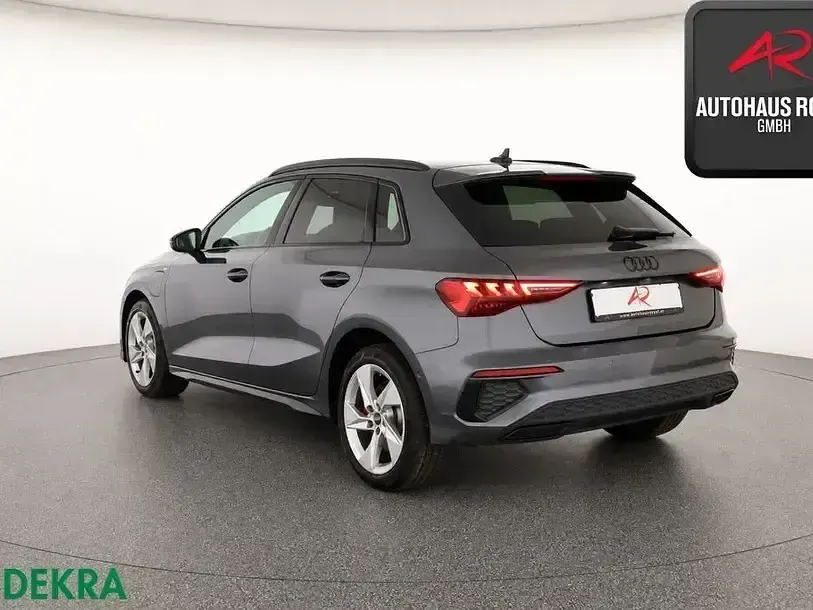 Gebraucht Audi A3 Sportback e-tron S-Line 245 PS (180 kW) 2023 Grau Kleinwagen