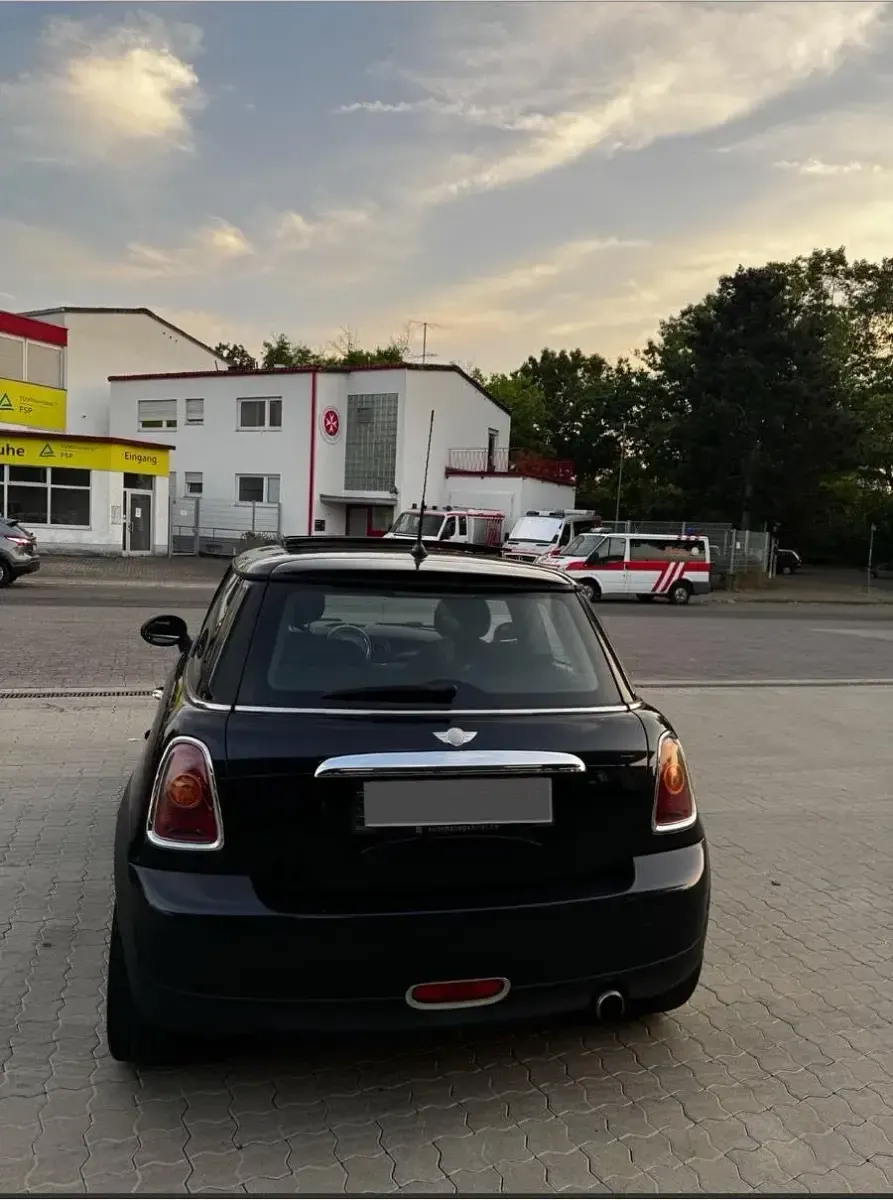 Gebraucht Mini Cooper 95 PS (69 kW) 2008 Schwarz Kleinwagen