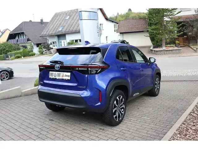 Gebraucht Toyota Yaris Team 116 PS (85 kW) 2022 Blau Kleinwagen