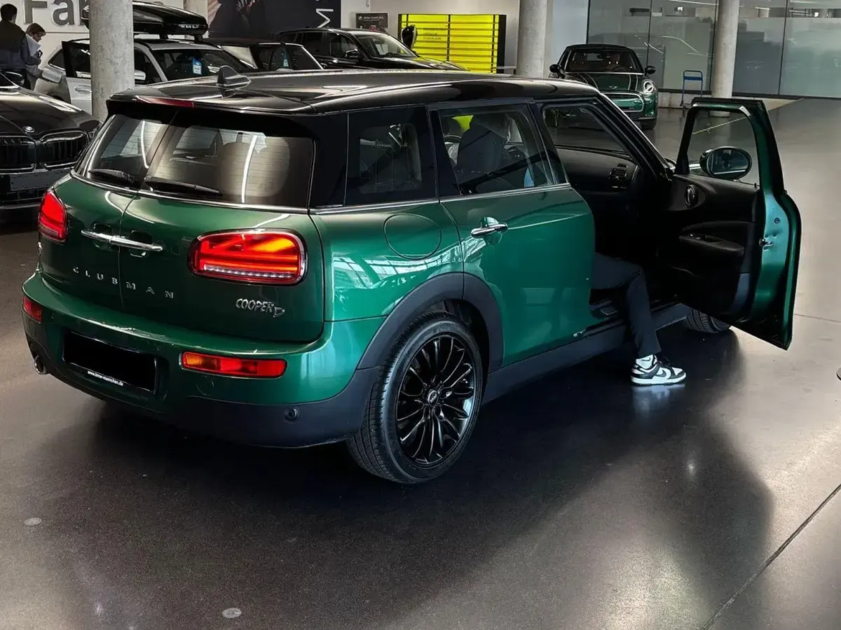 Gebraucht Mini Cooper D 150 PS (110 kW) 2020 Grün Kleinwagen