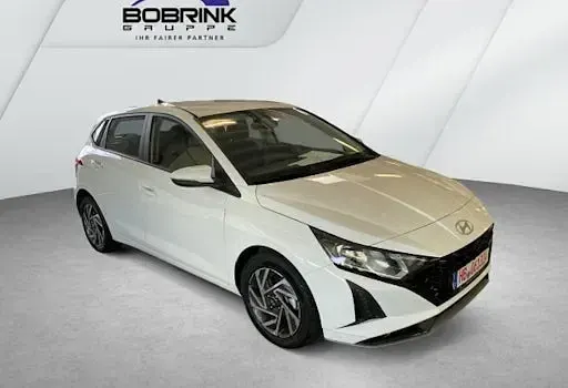Gebraucht Hyundai i20 Trend 100 PS (73 kW) 2026 Weiß Kleinwagen