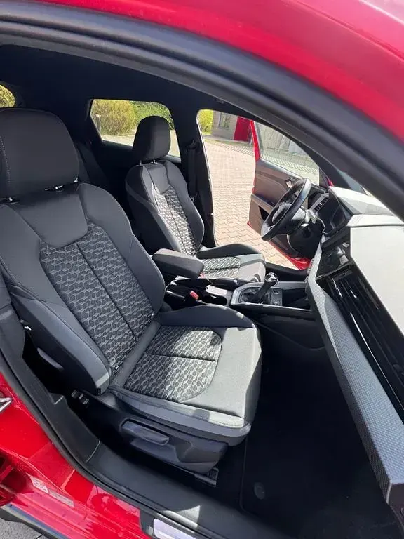 Gebraucht Audi A1 Sportback Advanced 95 PS (69 kW) 2023 Rot Kleinwagen