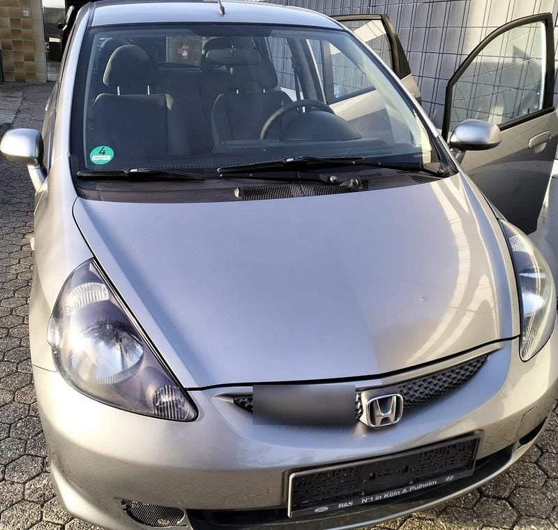 Silber Gebraucht 2007 Honda Jazz Kleinwagen | 2.100 € (Fairer Preis) - Bild 1/4