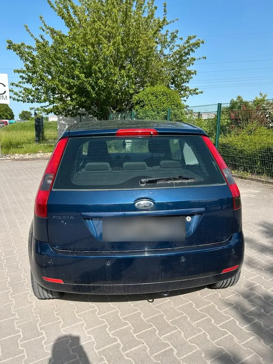 Gebraucht Ford Fiesta 80 PS (58 kW) 2005 Blau Kleinwagen