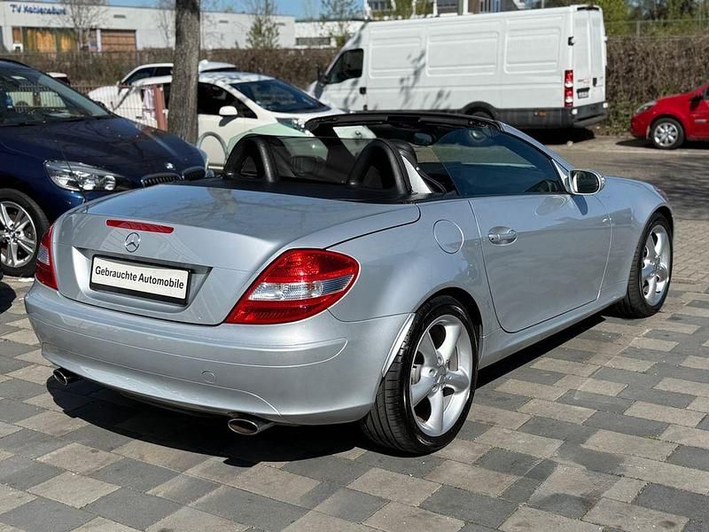 Gebraucht Mercedes SLK280 231 PS (169 kW) 2006 Silber Cabrio