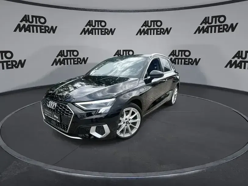 Gebraucht Audi A3 Sportback e-tron Advanced 109 PS (80 kW) 2021 Schwarz Kleinwagen