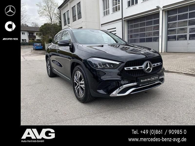 Gebraucht Mercedes GLA200 Advanced 150 PS (110 kW) 2025 Schwarz SUV