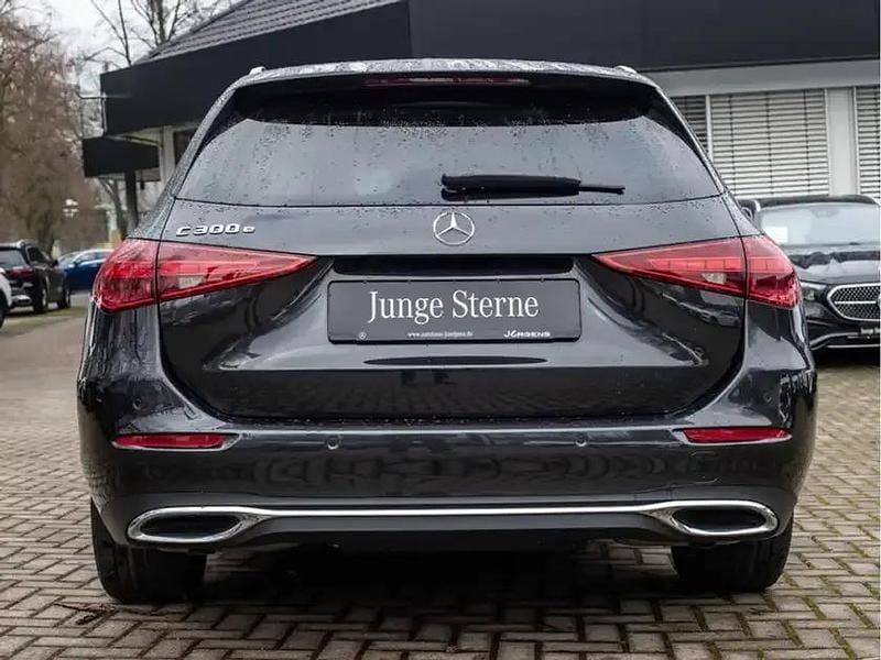 Gebraucht Mercedes C300e Avantgarde 313 PS (230 kW) 2024 Grau graphitgrau metallic Kombi