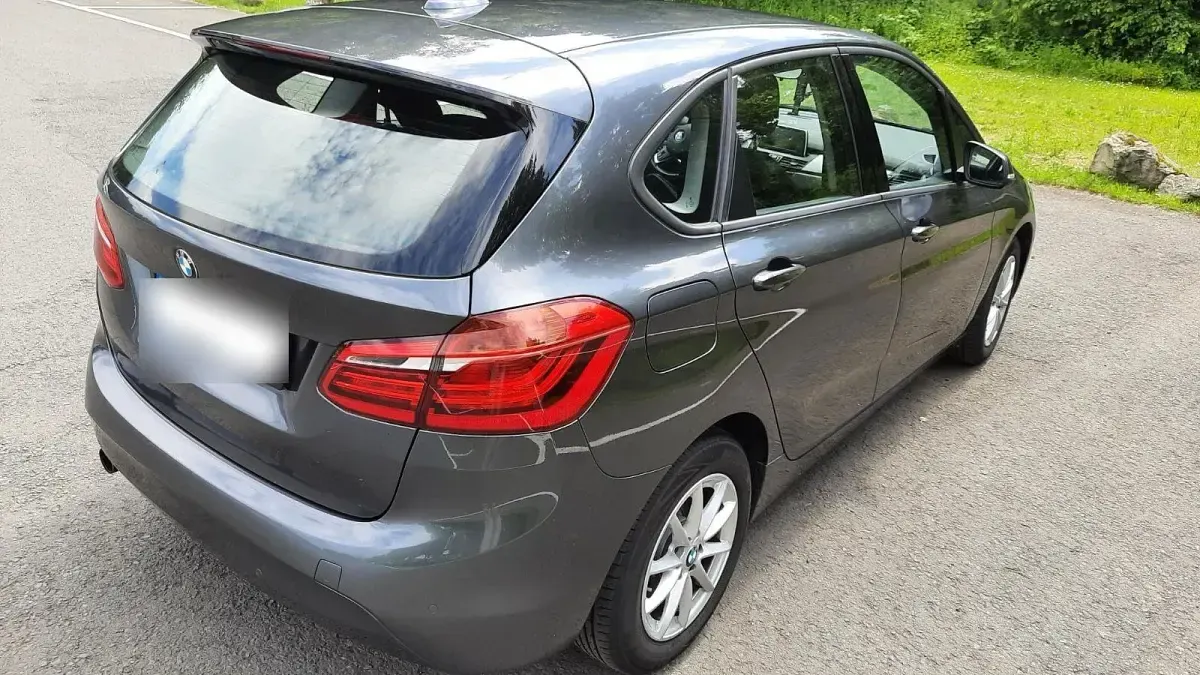 Gebraucht BMW 218 Active Tourer 136 PS (100 kW) 2015 Grau Van / Kleinbus
