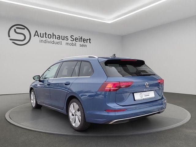 Gebraucht VW Golf VIII Style 150 PS (110 kW) 2024 Anemonenblau metallic (metallic) Kombi
