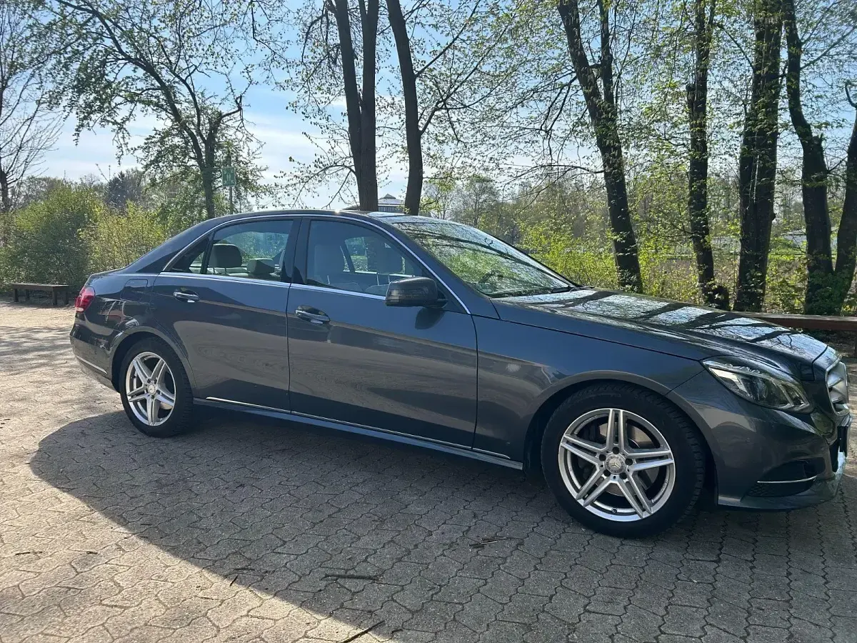 Gebraucht Mercedes E350 Avantgarde 258 PS (189 kW) 2014 Grau Limousine