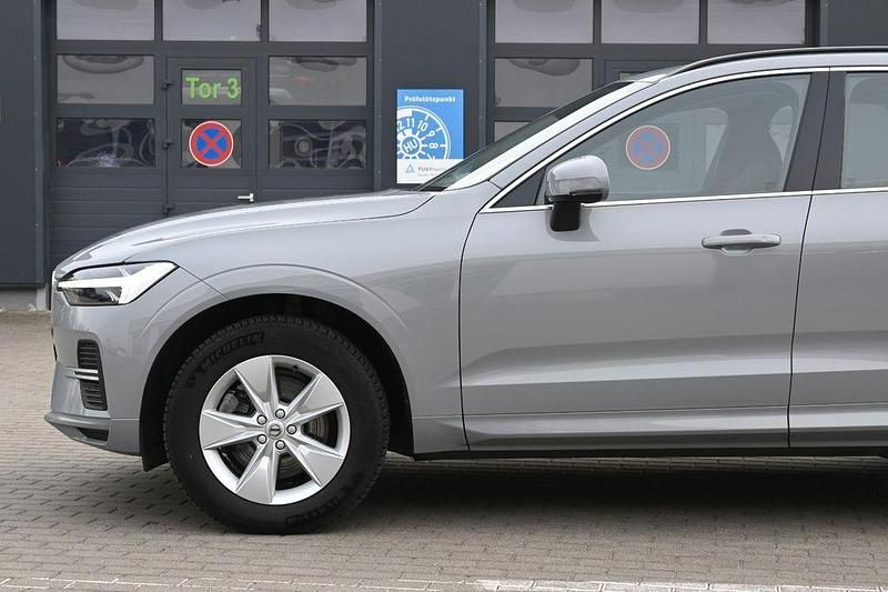 Gebraucht Volvo XC60 Core 197 PS (144 kW) 2024 Grau SUV