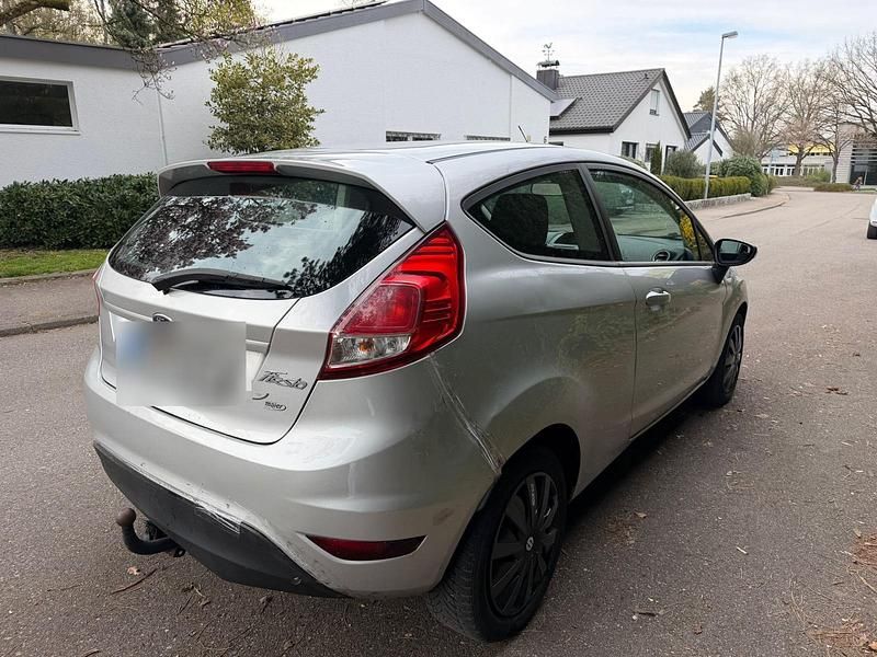 Gebraucht Ford Fiesta SYNC Edition 60 PS (44 kW) 2013 Silber Kleinwagen