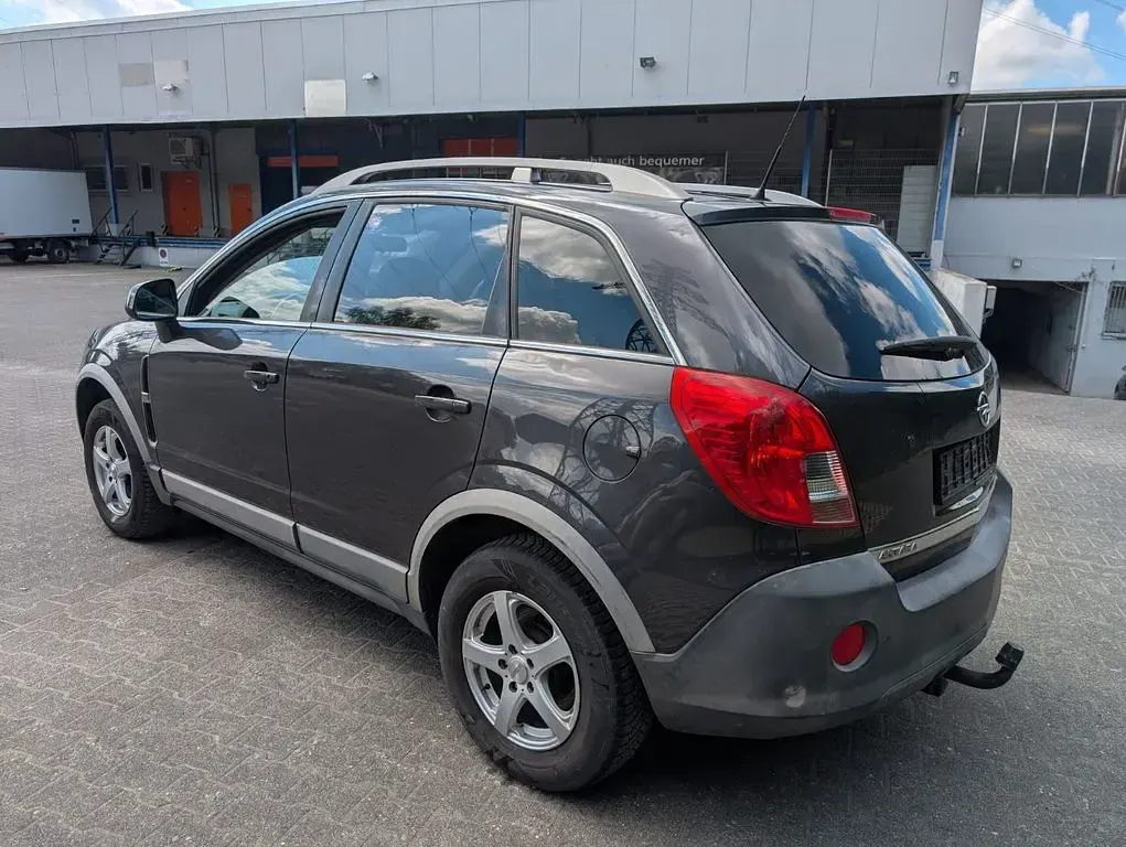 Gebraucht Opel Antara Selection 163 PS (119 kW) 2016 Schwarz SUV