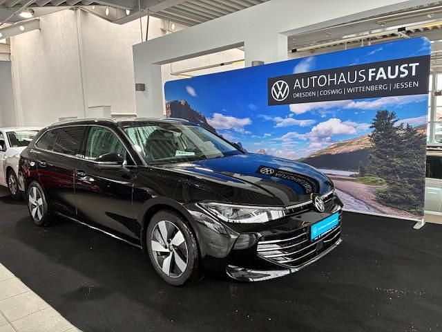 Schwarz metallic Gebraucht 2025 VW Passat Elegance Kombi | 39.950 € (Fairer Preis) - Bild 1/4