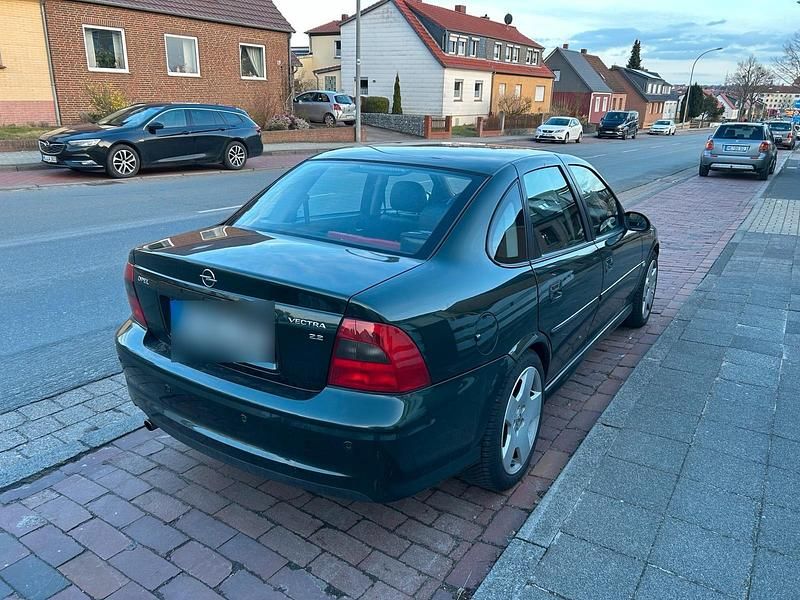Gebraucht Opel Vectra 147 PS (108 kW) 2001 Grün Limousine