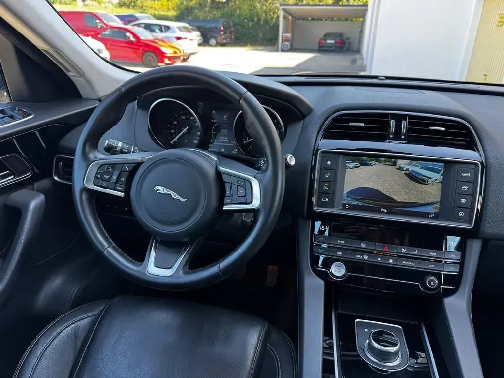 Gebraucht Jaguar F-Pace Prestige 250 PS (183 kW) 2017 Schwarz SUV