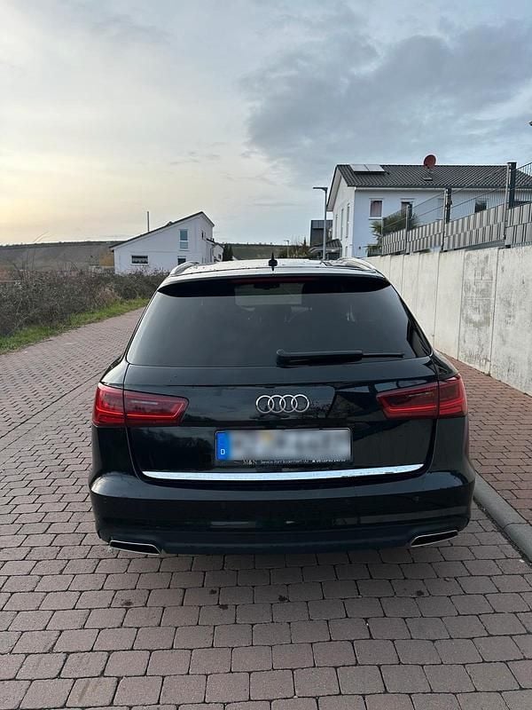 Gebraucht Audi A6 150 PS (110 kW) 2018 Schwarz Kombi