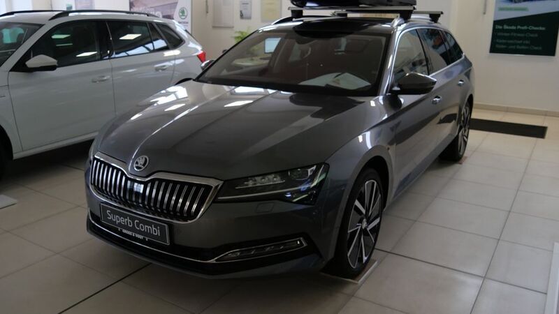 Othercolor Neu 2024 Skoda Superb Style Kombi | 42.990 € (Etwas zu teuer) - Bild 1/4