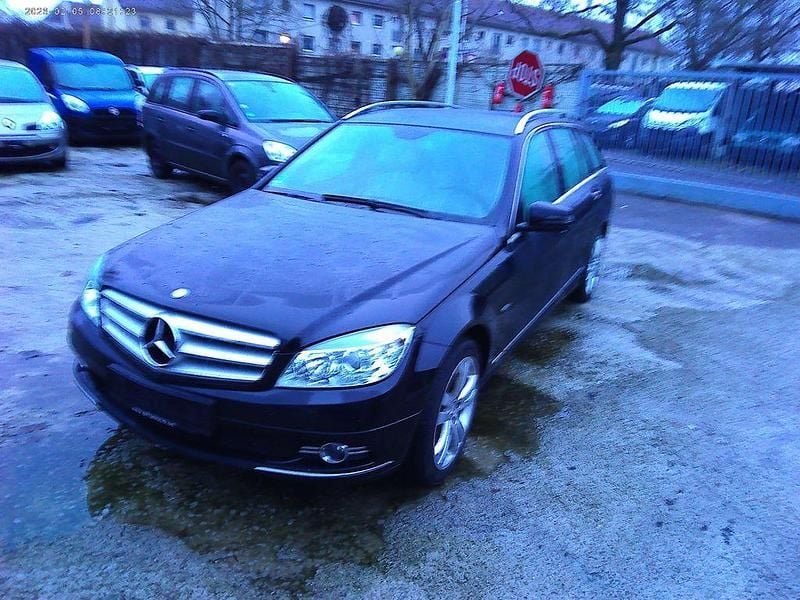 Schwarz Gebraucht 2008 Mercedes C200 Avantgarde Limousine | 2.099 € (Superpreis) - Bild 1/4
