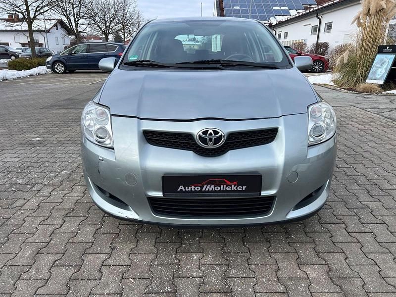 Gebraucht Toyota Auris Team 124 PS (91 kW) 2008 Silber Limousine