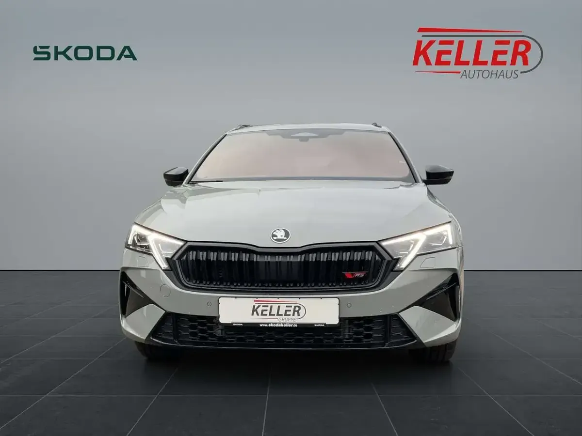 Neu Skoda Octavia RS 265 PS (194 kW) 2026 Steelgrau Kombi