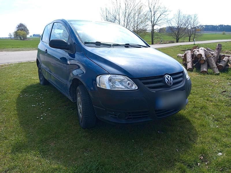 Second-hand VW Fox 54 CP (39 kW) 2006 Albastru Hatchback