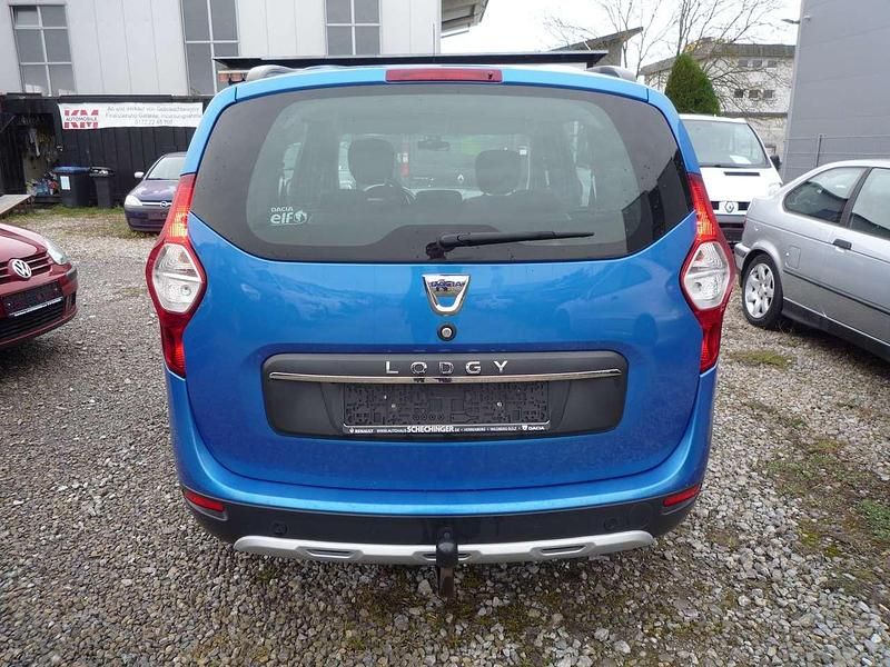 Gebraucht Dacia Lodgy Stepway 102 PS (75 kW) 2018 Blau sky Van / Kleinbus