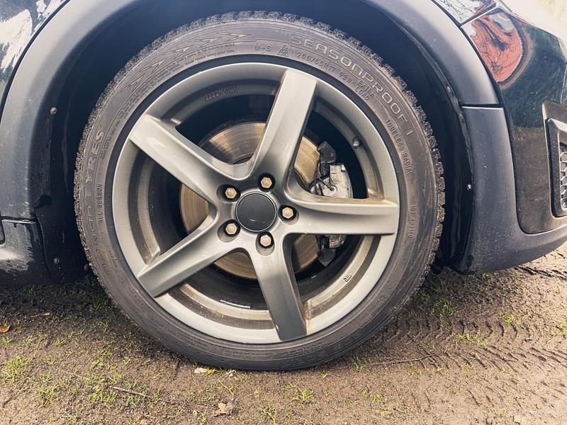 Gebraucht Volvo C30 180 PS (132 kW) 2010 Schwarz Kleinwagen