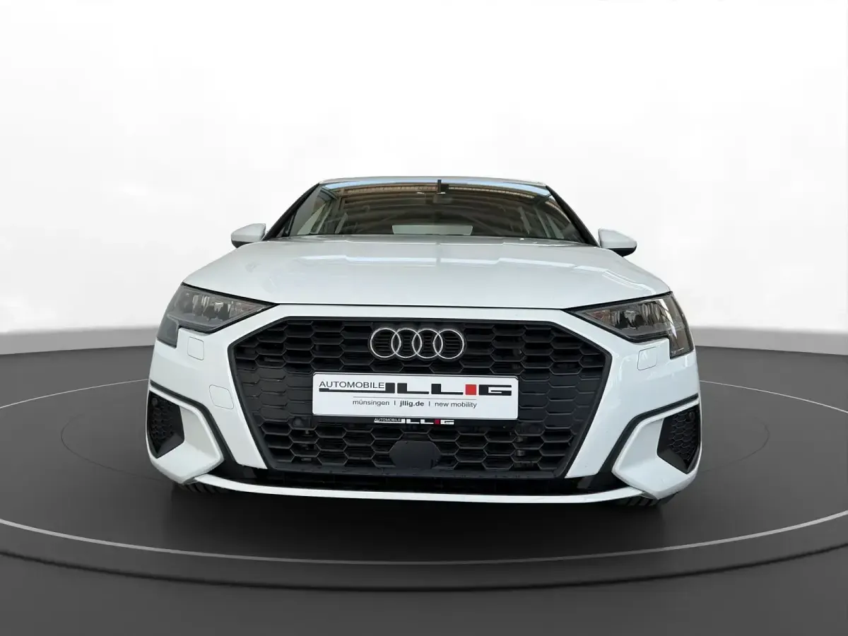 Gebraucht Audi A3 Sportback e-tron Advanced 204 PS (150 kW) 2021 Ibisweiß Kleinwagen