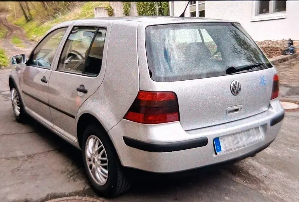 Gebraucht VW Golf IV 105 PS (77 kW) 2002 Silber Limousine
