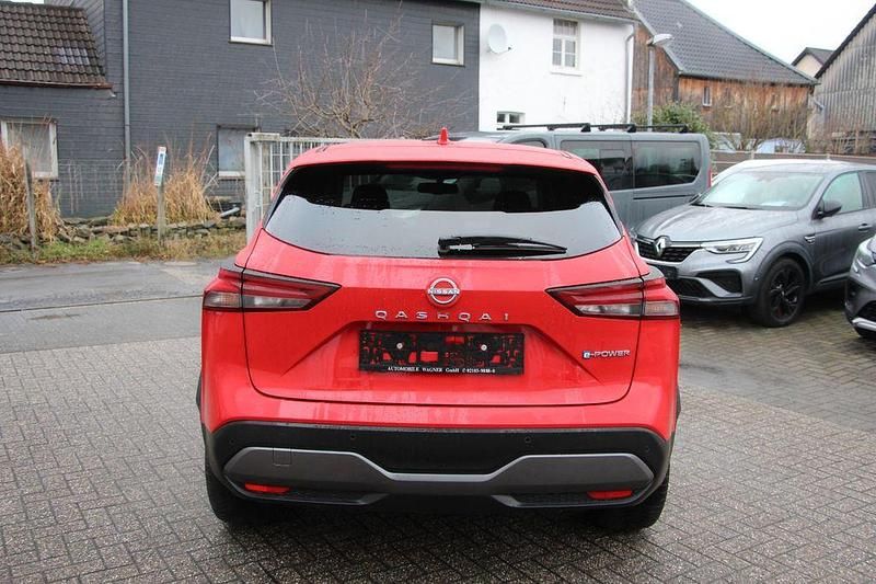 Gebraucht Nissan Qashqai N-Connecta 190 PS (139 kW) 2024 Rot SUV