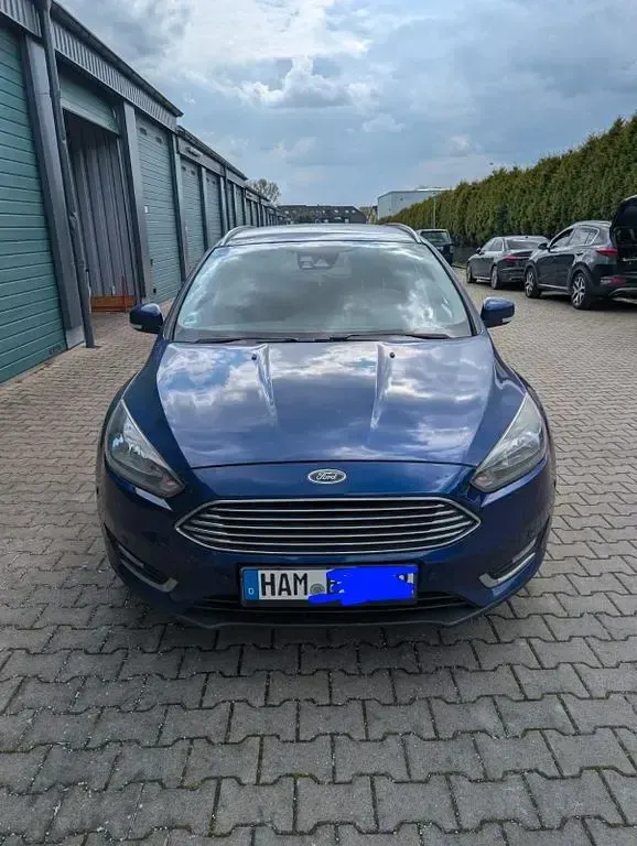 Gebraucht Ford Focus Trend 120 PS (88 kW) 2017 Blau Limousine