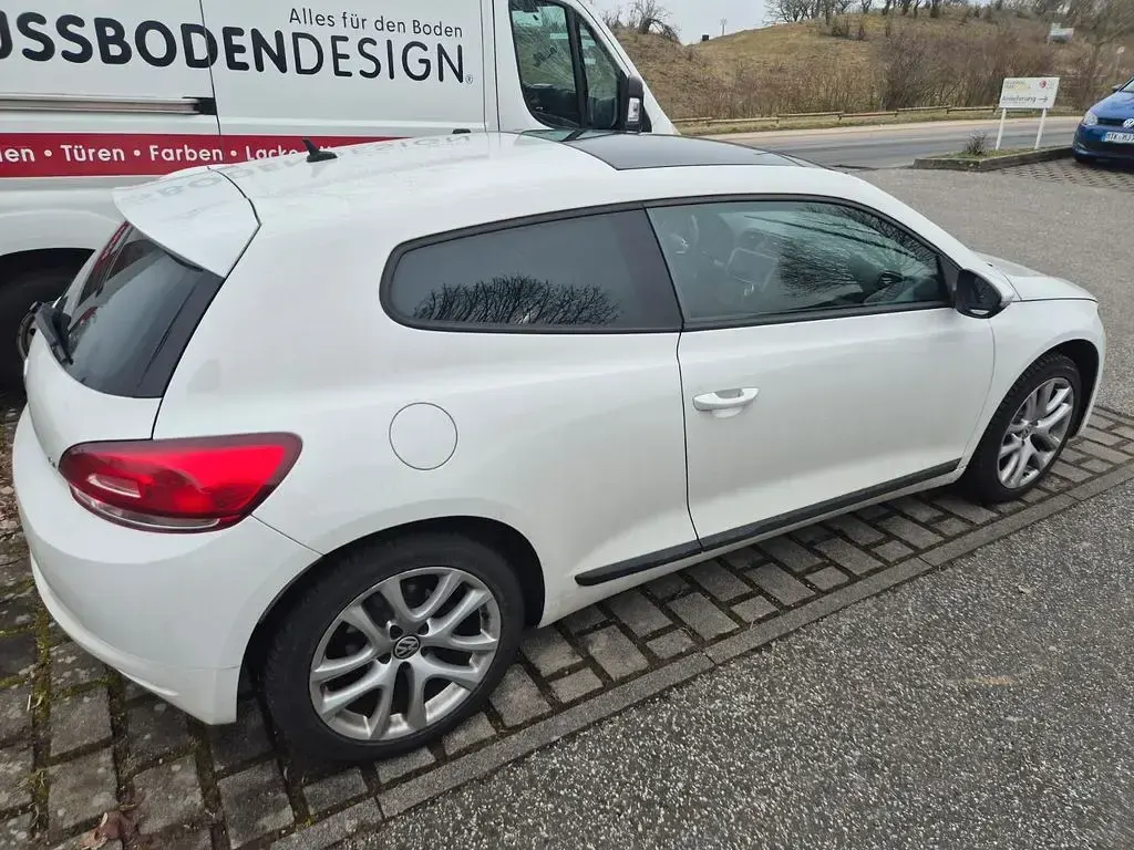 Gebraucht VW Scirocco 122 PS (89 kW) 2009 Weiß Coupé