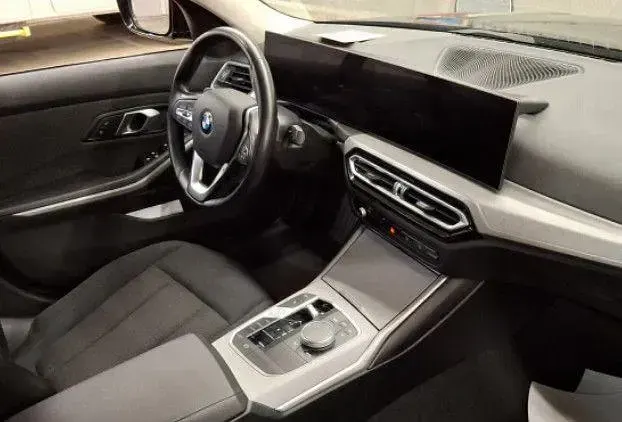 Gebraucht BMW 320 Shadowline 190 PS (139 kW) 2023 Schwarz Kombi