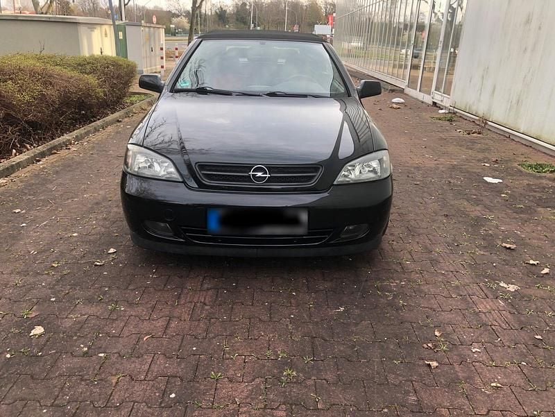 Gebraucht Opel Astra Cabriolet 125 PS (91 kW) 2003 Schwarz Cabrio