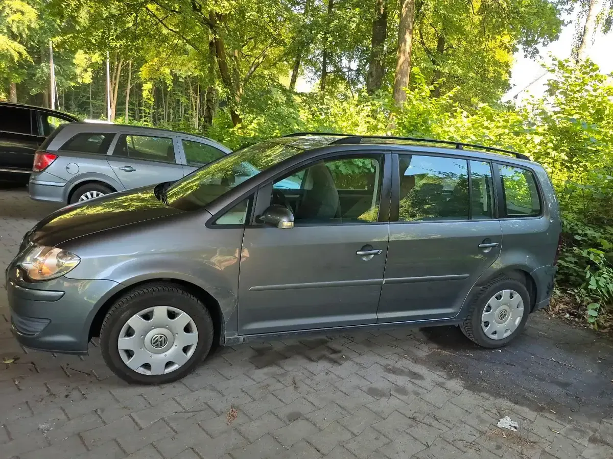 Gebraucht VW Touran 140 PS (102 kW) 2007 Grau Van / Kleinbus
