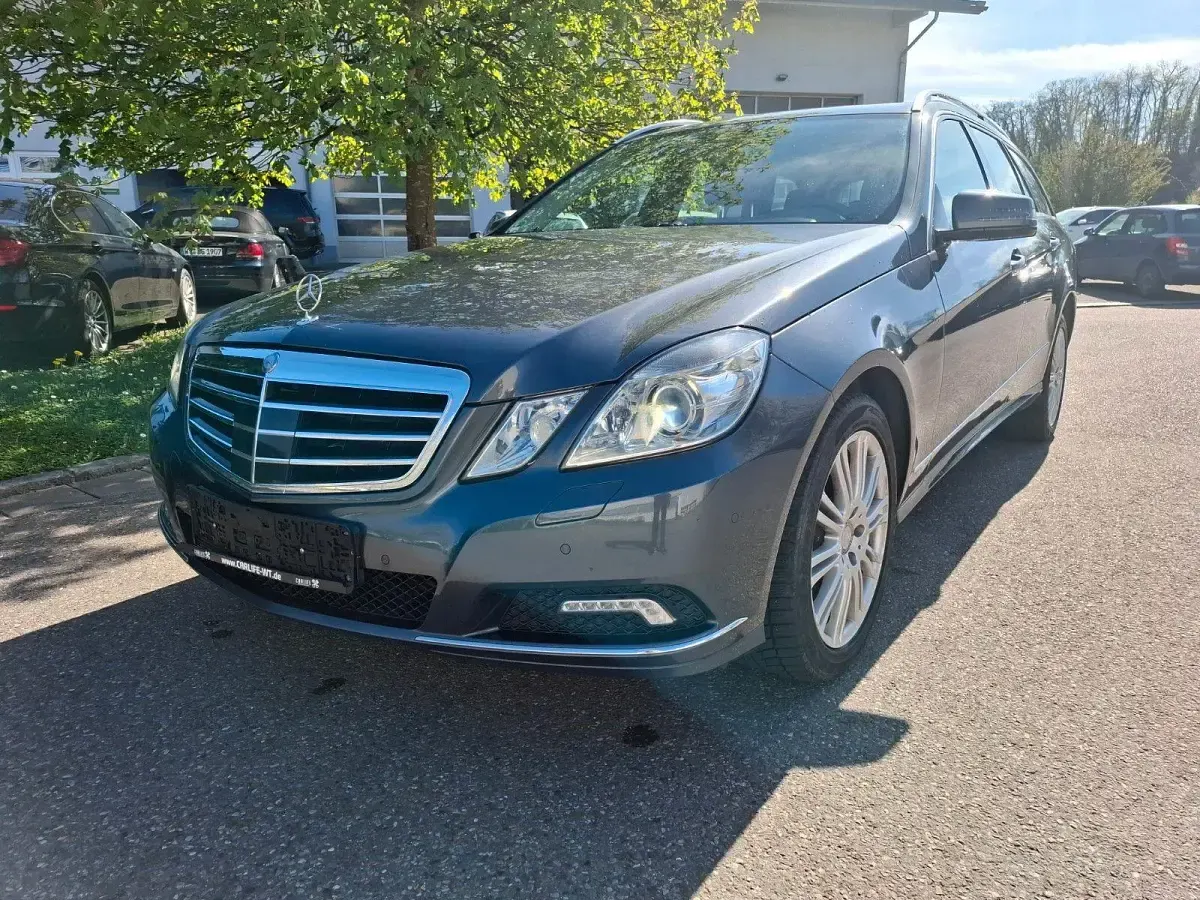 Gebraucht Mercedes E350 231 PS (169 kW) 2010 Grau Kombi