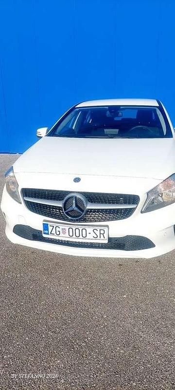 Gebraucht 2017 Mercedes A160 Limousine | 12.600 € (Teuer) - Bild 1/4