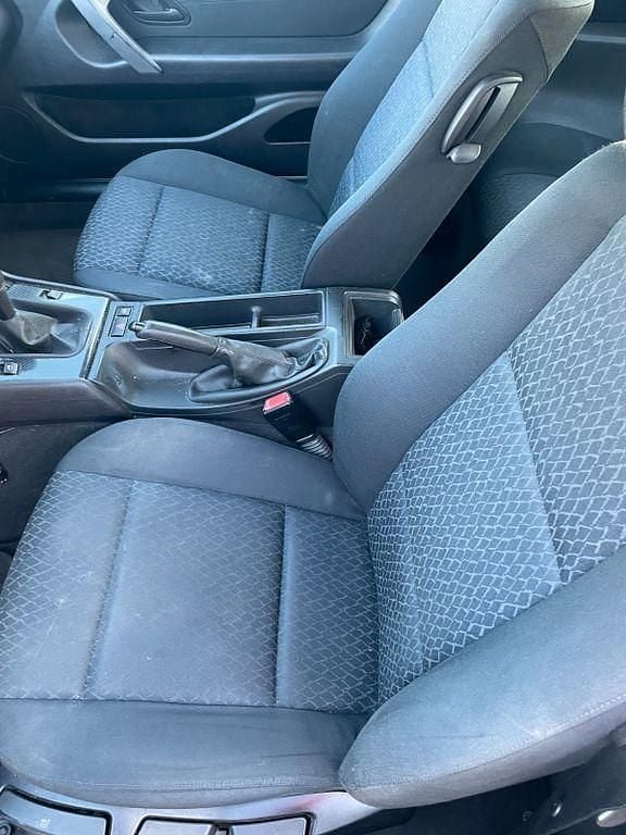 Gebraucht BMW 318 143 PS (105 kW) 2003 Limousine