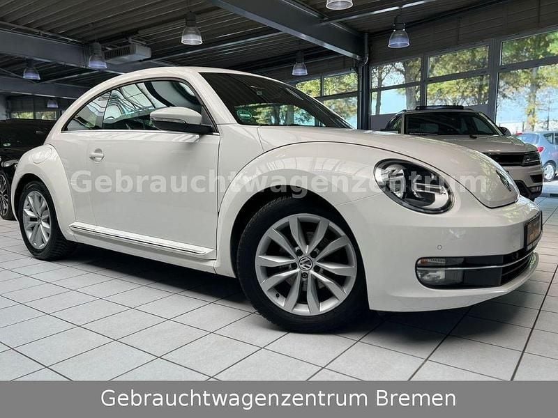 Weiß Gebraucht 2013 VW Beetle Design Limousine | 8.490 € (Guter Preis) - Bild 1/4