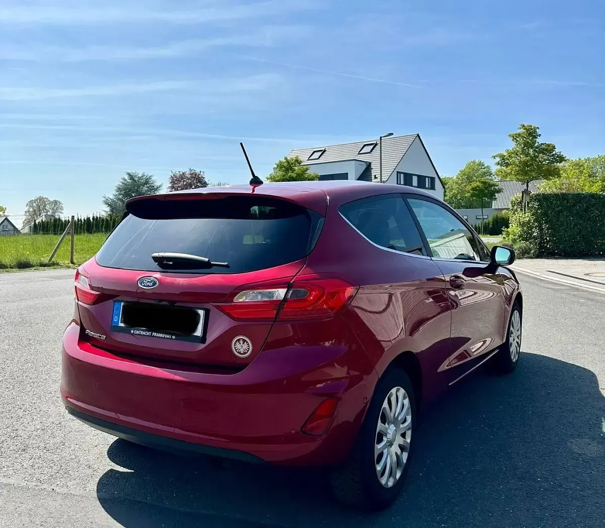 Gebraucht Ford Fiesta Titanium 125 PS (91 kW) 2017 Rot Kleinwagen