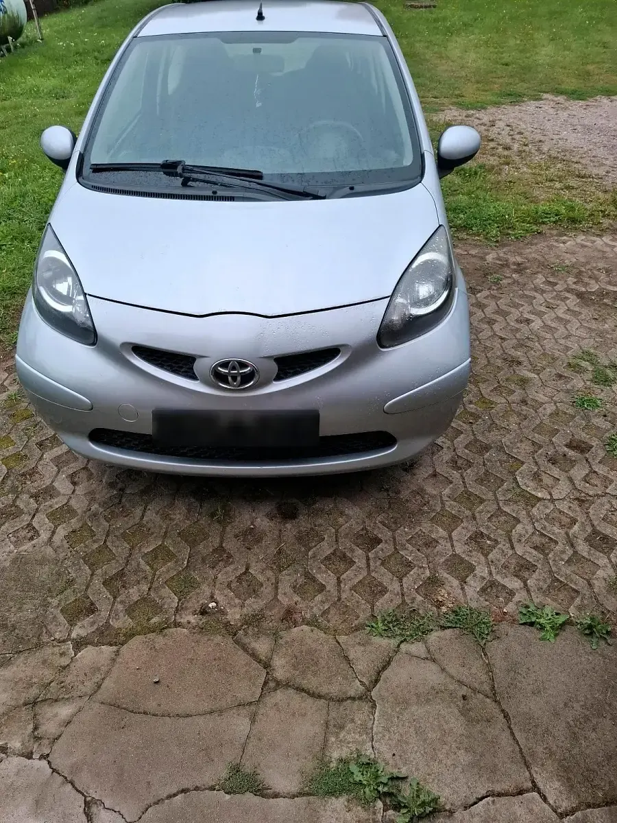 Gebraucht Toyota Aygo 68 PS (50 kW) 2008 Grau Kleinwagen