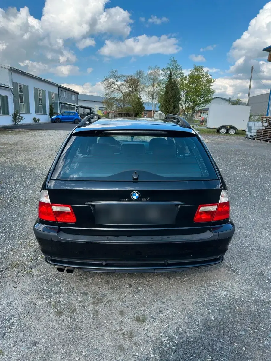 Gebraucht BMW 320 Comfort Edition 170 PS (125 kW) 2005 Schwarz Kombi