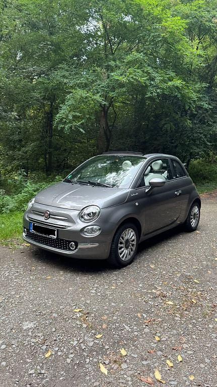 Grau Gebraucht 2022 Fiat 500C Dolcevita Cabrio | 13.499 € (Fairer Preis) - Bild 1/4