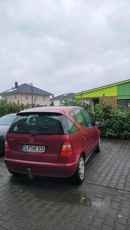 Gebraucht Mercedes A160 102 PS (75 kW) 2000 Rot Limousine