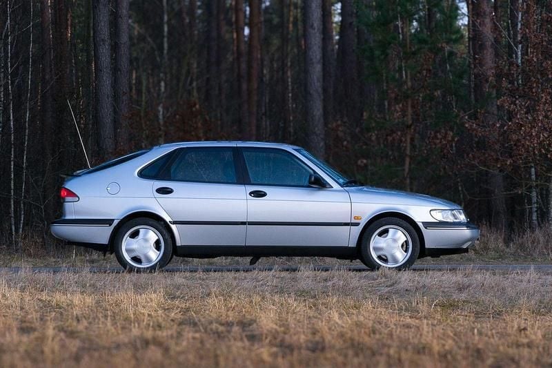 Gebraucht Saab 900 185 PS (136 kW) 1995 Silber Limousine