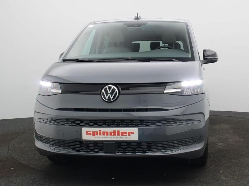 Second-hand VW Multivan Basis 150 CP (110 kW) 2025 Gri Monovolum