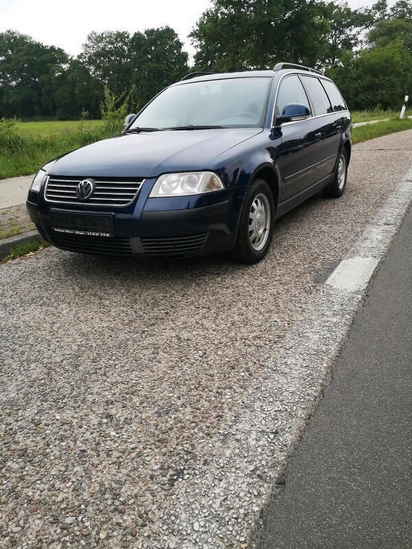 Blau Gebraucht 2005 VW Passat Kombi | 2.599 € (Fairer Preis) - Bild 1/4