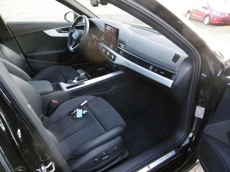 Gebraucht Audi A4 S-Line 265 PS (194 kW) 2022 Mythosschwarz metallic Limousine